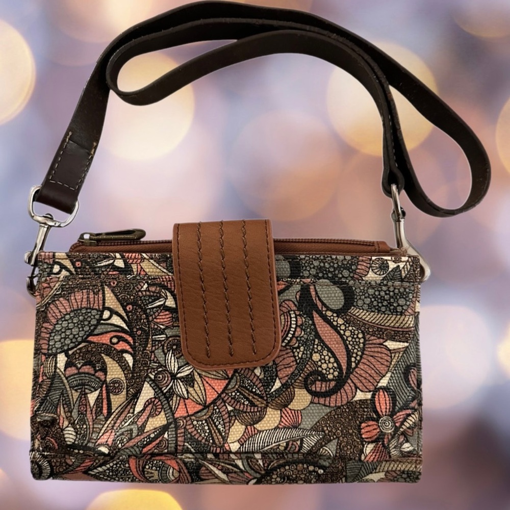 Sakroots Olympic Wristlet/Crossbody in Siena Spirit Desert